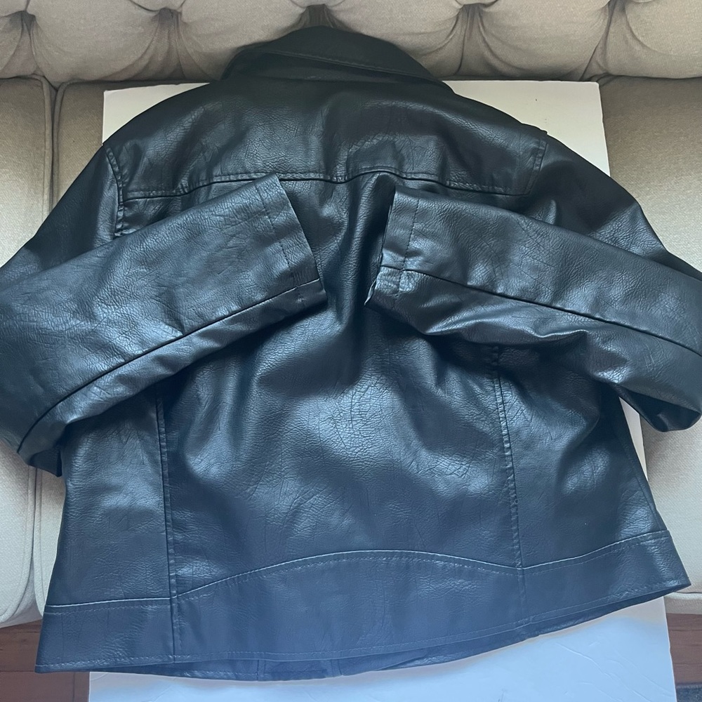 Primark, Asymmetrical Woman’s Black Moto Jacket w/silver buttons on collar NWOT - Picture 3 of 5